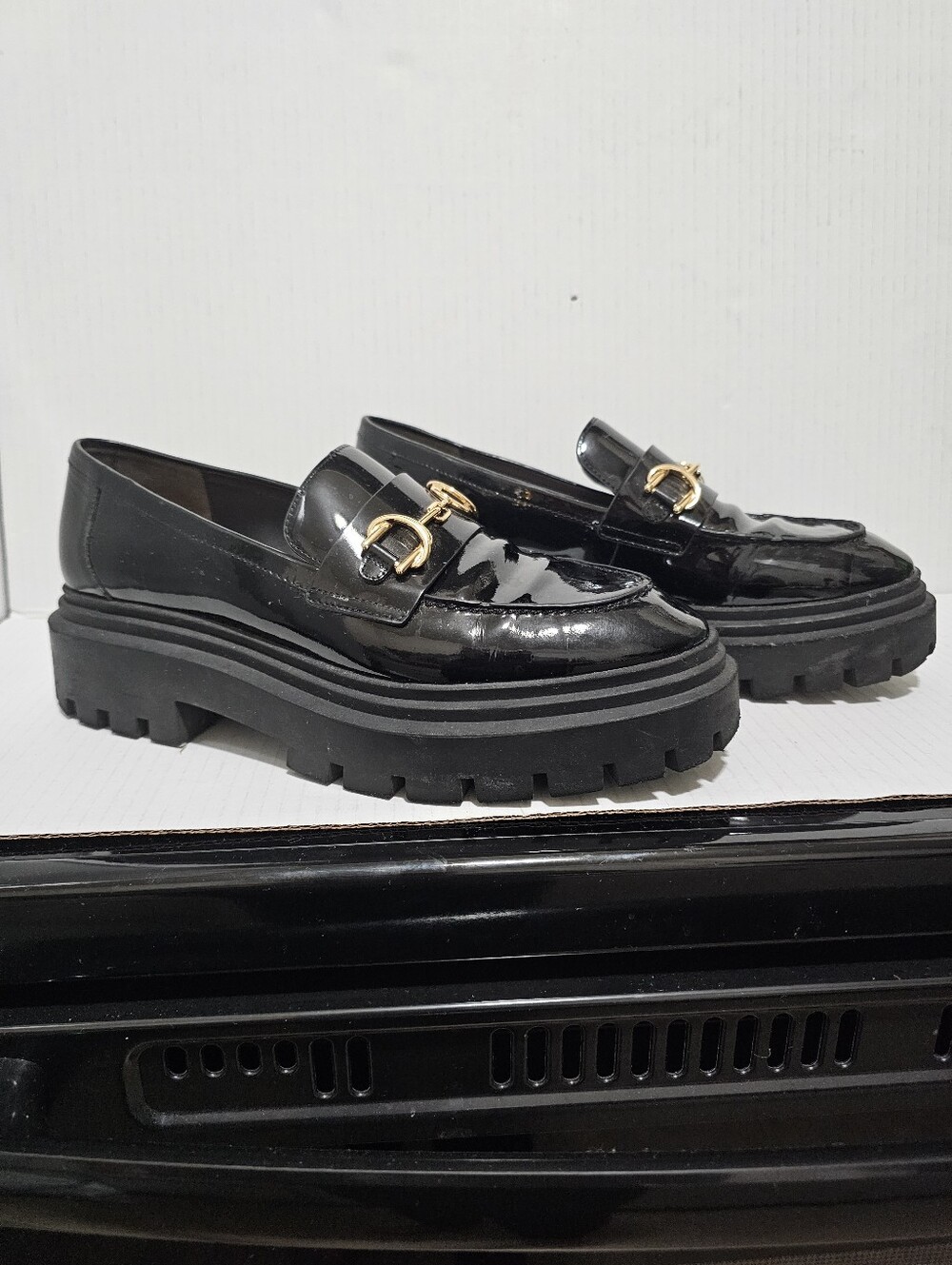 Stuart Weitzman Owen Buckle Penny Loafers Womens Patent Leather Black Shoes 9